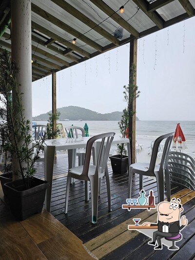 O interior do Restaurante e Lanchonete Paraíso