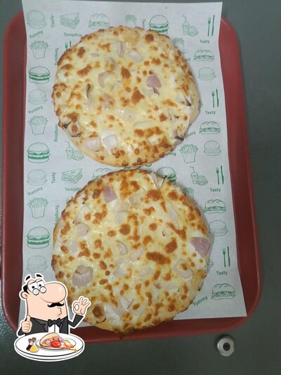 Pick pizza at Unistro