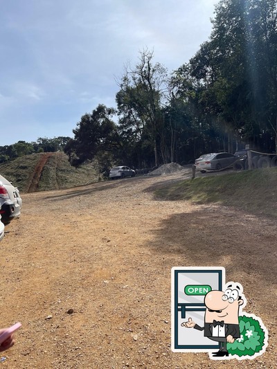 Desfrute da vista da área externa do Quiosque bar off road