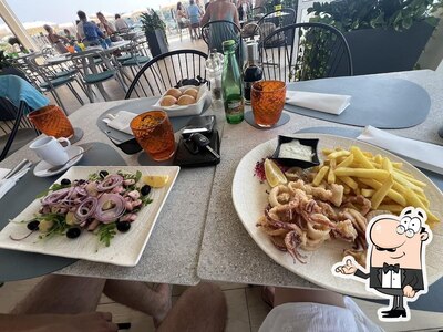 Gli interni di Pool Bar & Restaurant Oliva