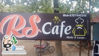You can get some fresh air outside R S Cafe