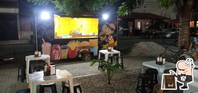 Loucos por Snack food truck foto