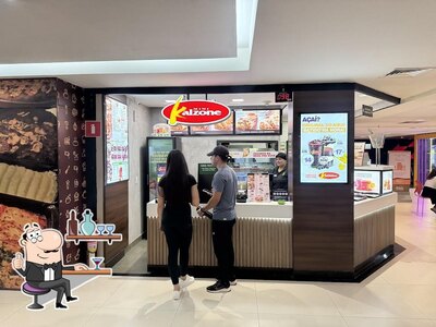 O interior do Mini Kalzone Alameda Shopping