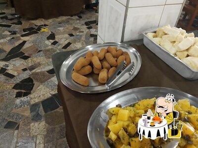 Comida em Restaurante Santa Mônica