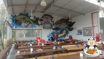 Pesqueiro Boitupesca serve uma escolha de pratos de peixe