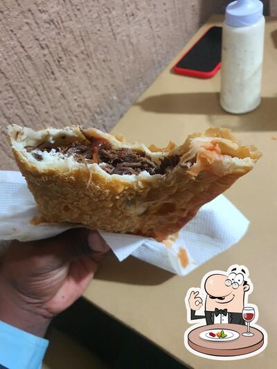 Comida em Pastelaria Crismar