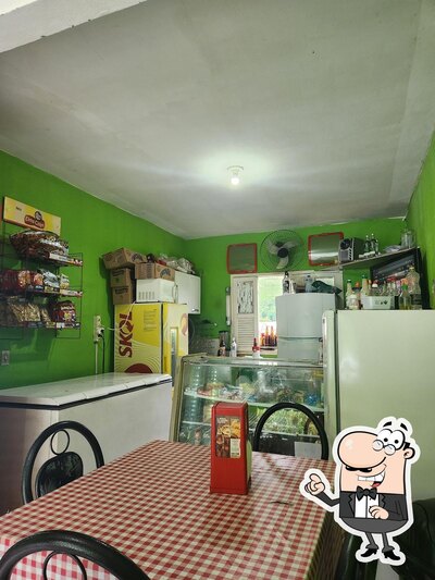 O interior do Lanchonete & Restaurante Da Rosa ( Nestor Costa )