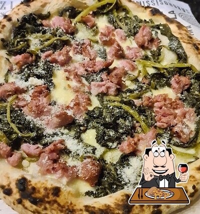 Peça pizza no Pizzaria Mattia Vandini
