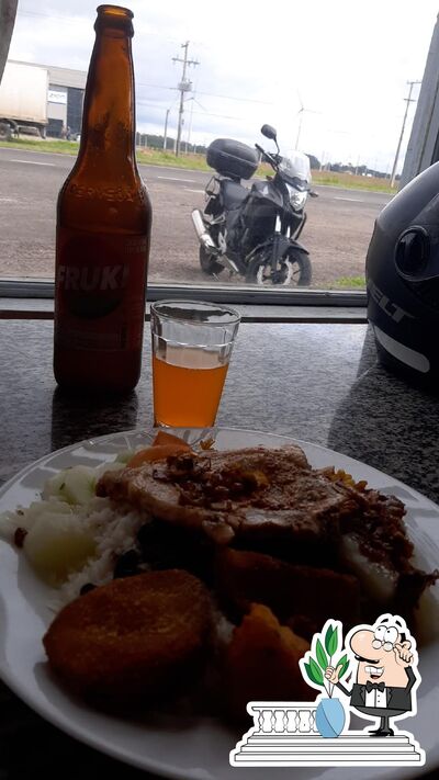 Você pode espairecer no na área externa do Restaurante do Roberto