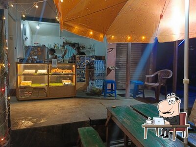 The interior of Crunch ma.munch