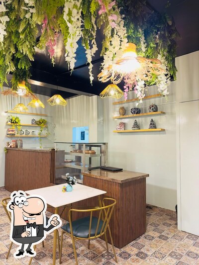 Check out how Orra Cafe looks inside