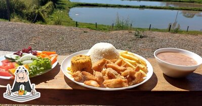 Comida em Pesqueiro e Restaurante Recanto de Áreas
