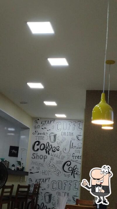 O interior do Padaria e Mercearia Renascer