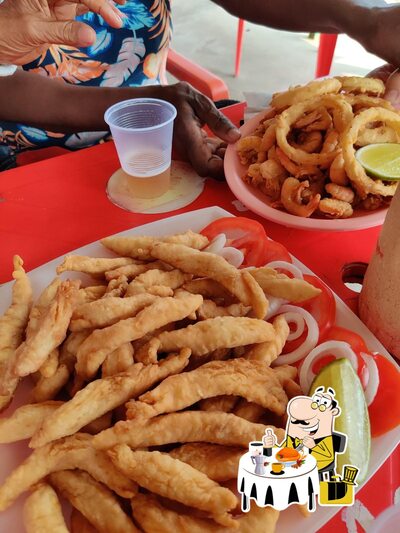 Comida em Bar do Zezinho