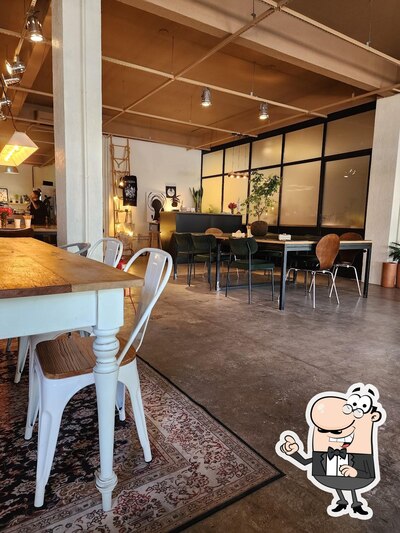 Veja imagens do interior do Casa Coffee Colab