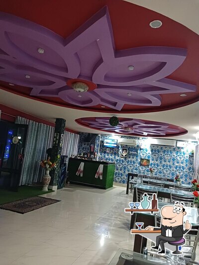 Check out how Foodin looks inside