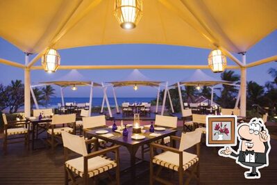Check out how Sun Burst Poolside Bar looks inside