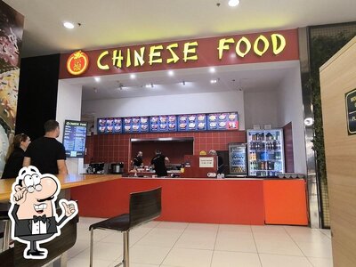 Siediti a un tavolo di Chinese Food