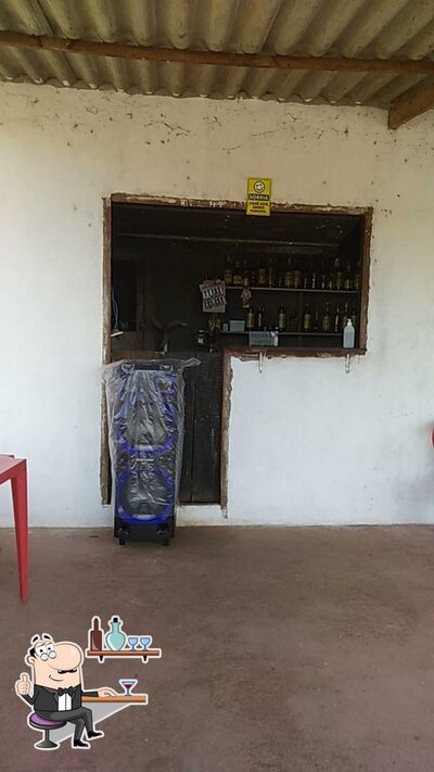 Veja imagens do interior do Bar do Leandro