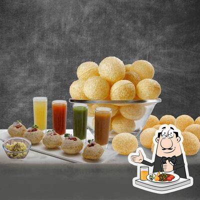 Food at Shareat Panipuri