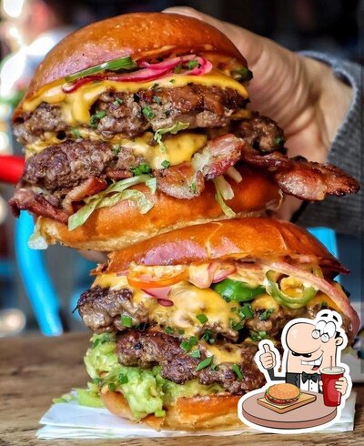 Consiga um hambúrguer no Skinão Lanches