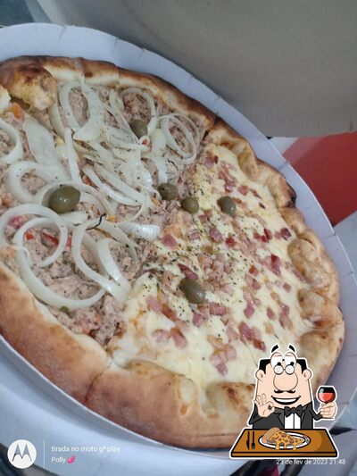 Escolha pizza no F&R Pizzaria