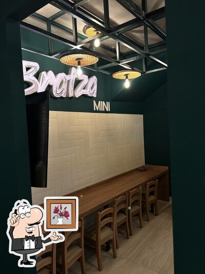 O interior do Bratza Pizzaria Barra Mall