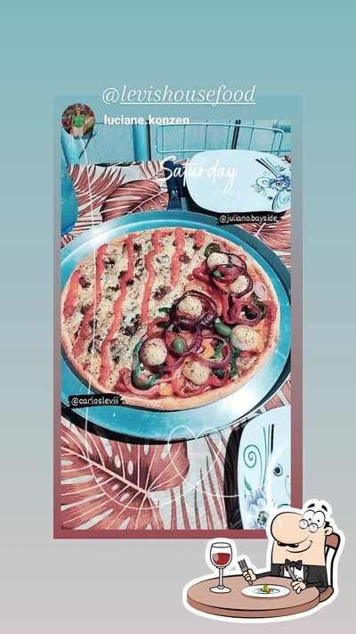 Comida em Levi's House Flor e Sabor