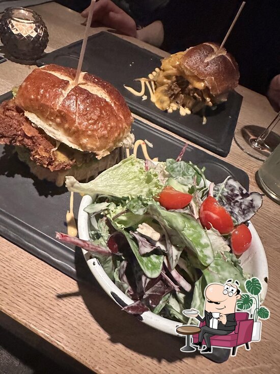 Dulf's Burger, Hamburg, U-Bahnhof Borgweg - Speisekarte, Preise und ...